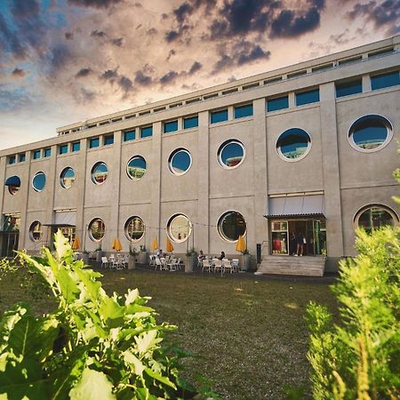 Silo Design & Boutique Hostel Базел Екстериор снимка