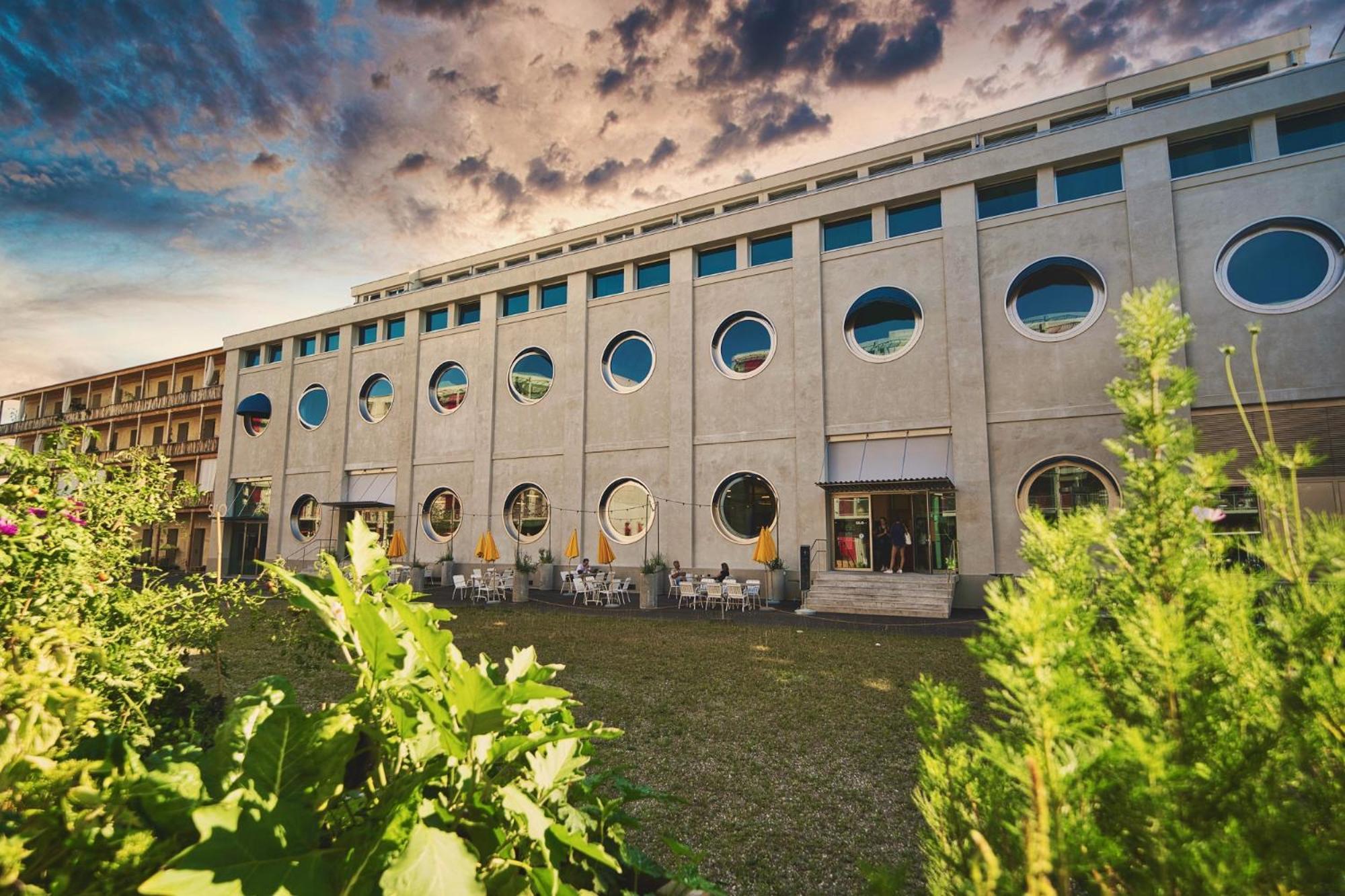 Silo Design & Boutique Hostel Базел Екстериор снимка