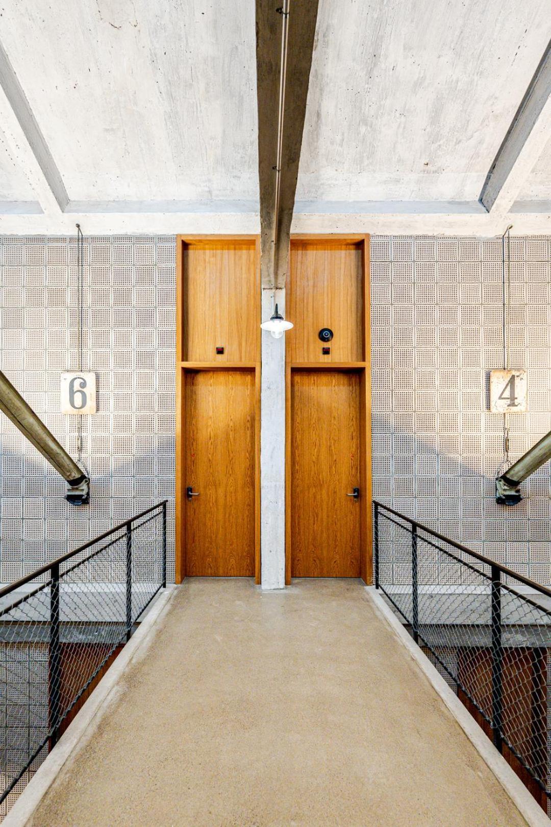 Silo Design & Boutique Hostel Базел Екстериор снимка